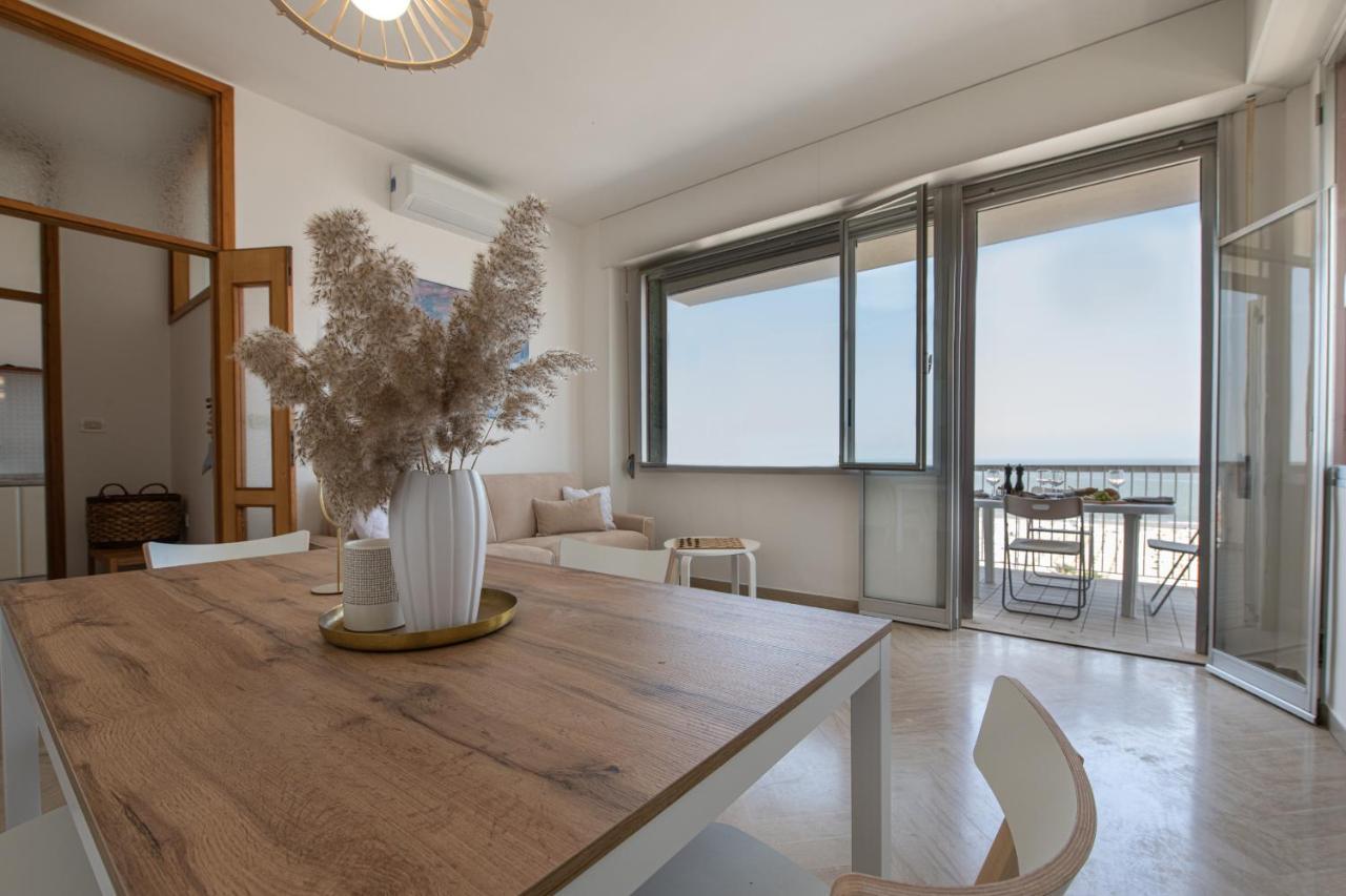Ventodue Appartement Rimini Buitenkant foto