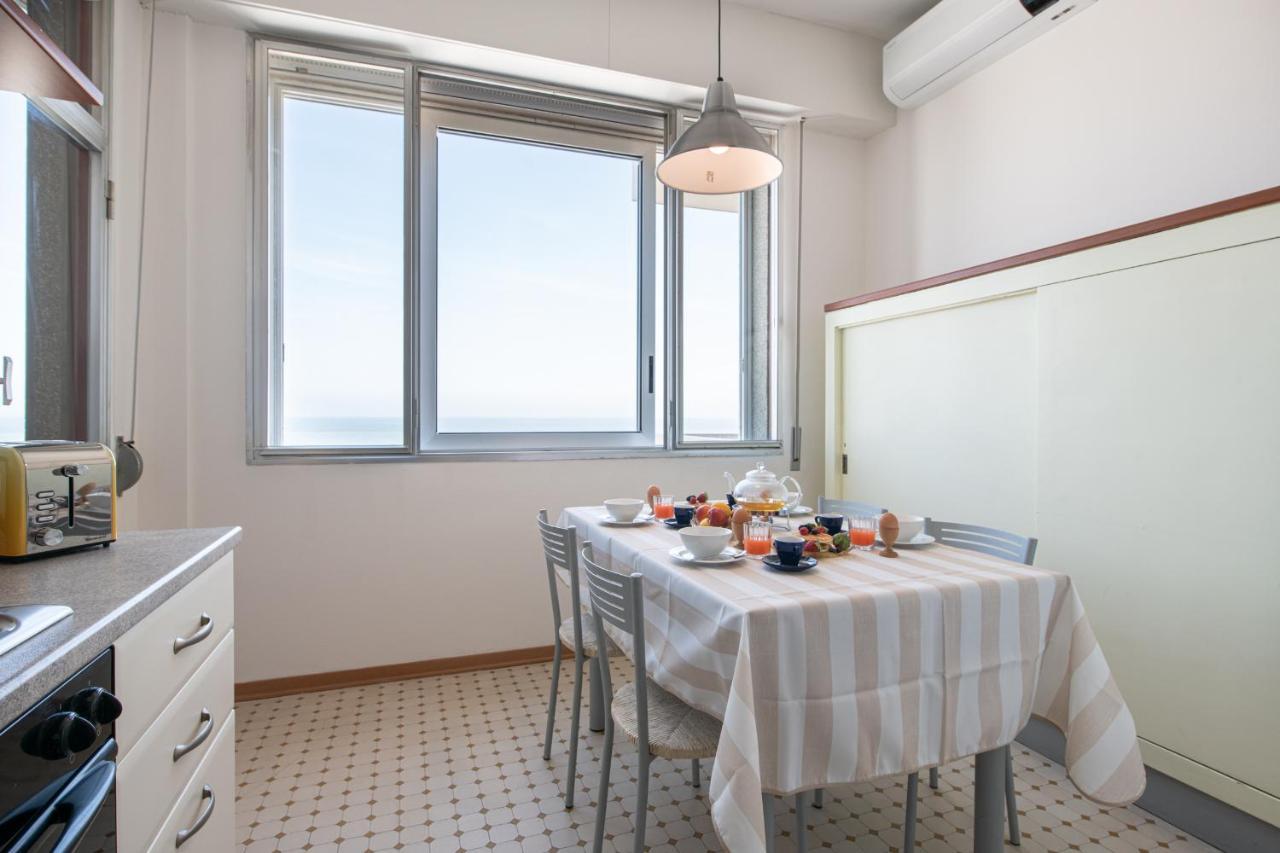 Ventodue Appartement Rimini Buitenkant foto