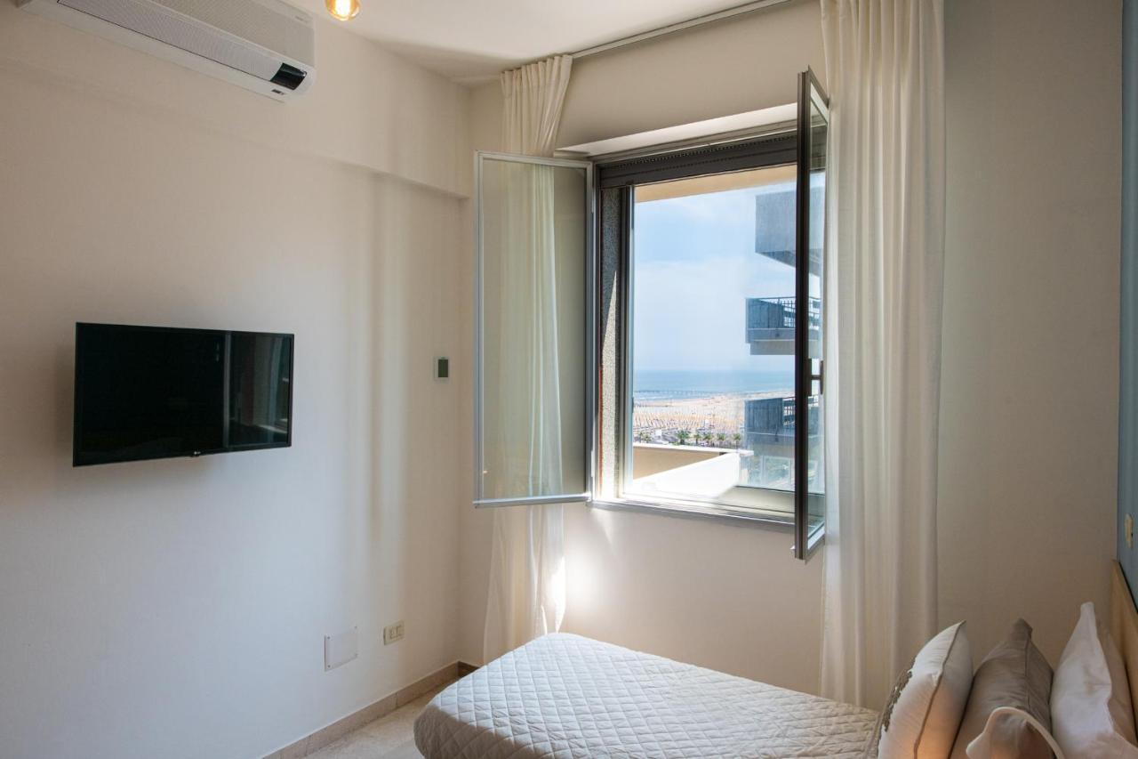 Ventodue Appartement Rimini Buitenkant foto