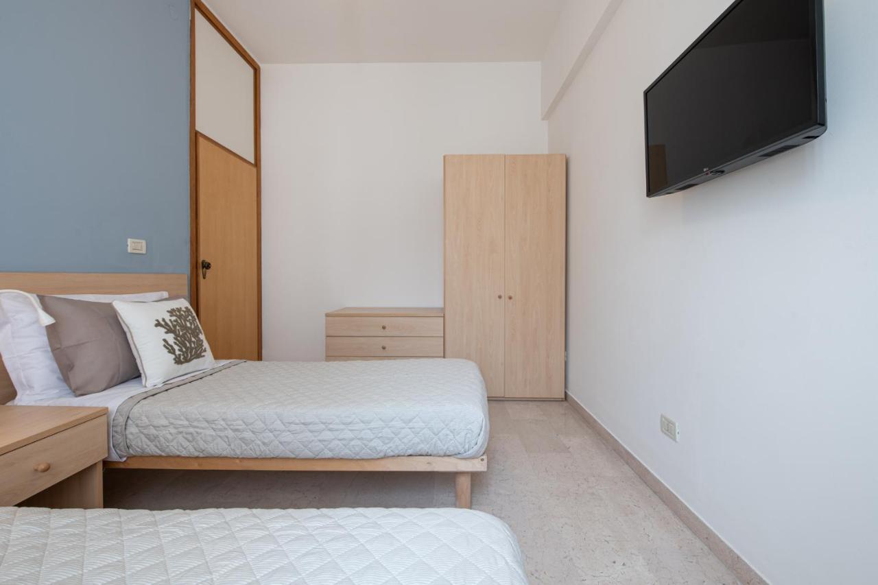Ventodue Appartement Rimini Buitenkant foto